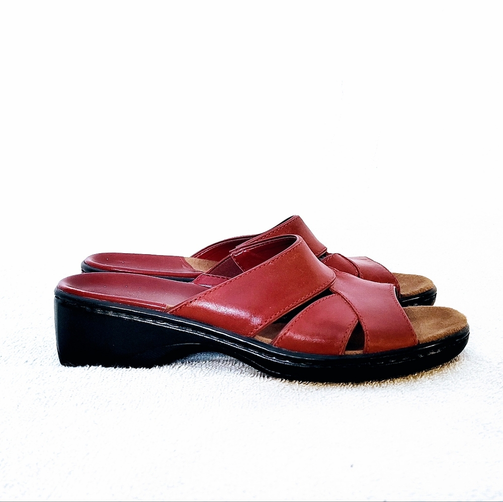 Clarks Red Leather Sandals Women's Slip On Heeled Slides Shoes 72794 Size 7.5